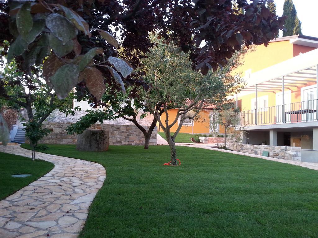 Summer Delight Apartments Савудрия Экстерьер фото