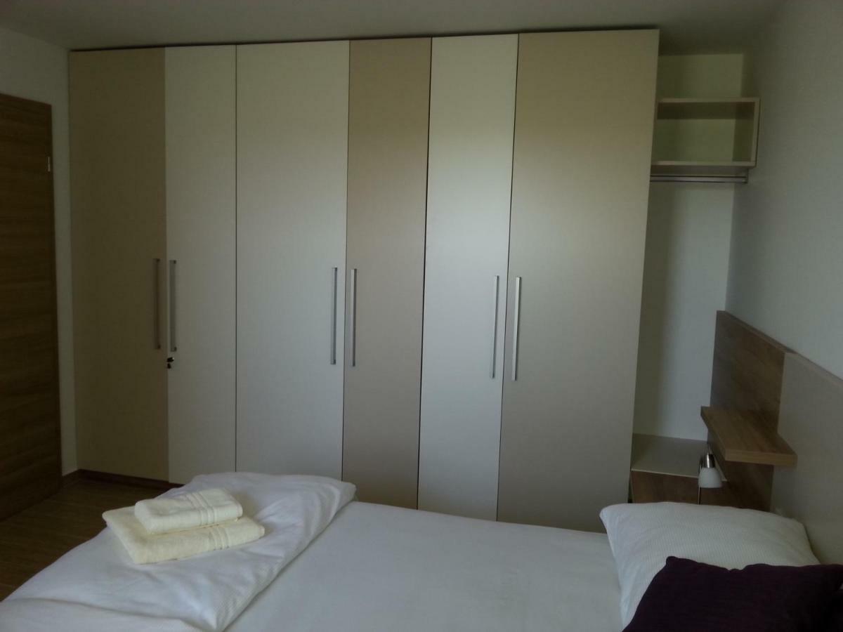 Summer Delight Apartments Савудрия Экстерьер фото