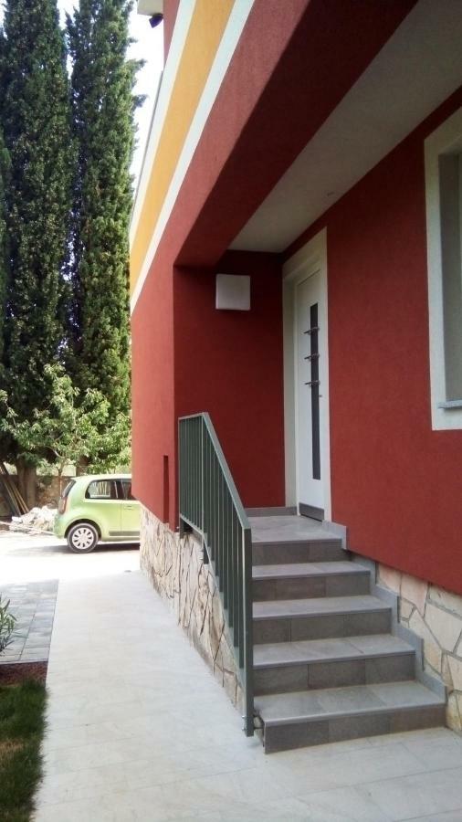 Summer Delight Apartments Савудрия Экстерьер фото
